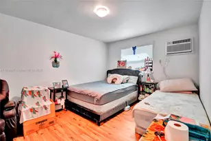 458 SW 9th St, Miami, FL 33130 - Photo 8