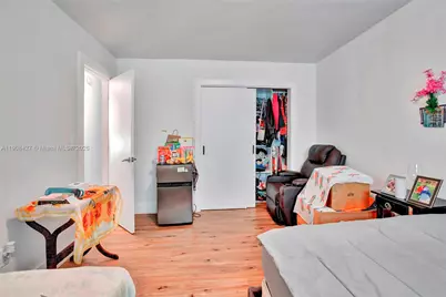 458 SW 9th St #3, Miami, FL 33130 - Photo 10
