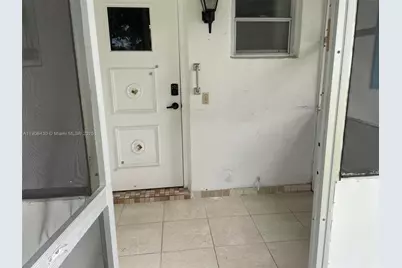 1140 NW 85th Ave #A16, Plantation, FL 33322 - Photo 2