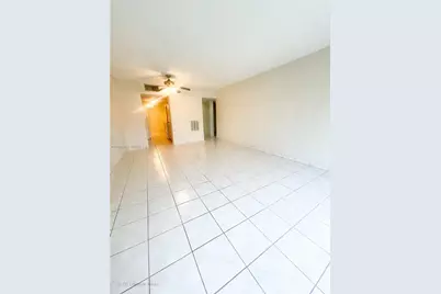 9210 Fontainebleau Blvd #103, Miami, FL 33172 - Photo 2