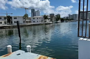 6941 Bay Dr, Miami Beach, FL 33141 - Photo 28