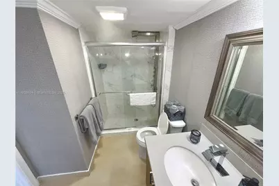 20500 W Country Club Dr #501, Aventura, FL 33180 - Photo 18