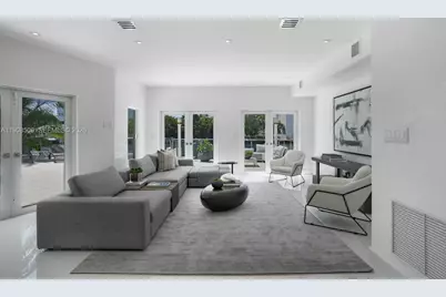 1040 S Shore Dr, Miami Beach, FL 33141 - Photo 32