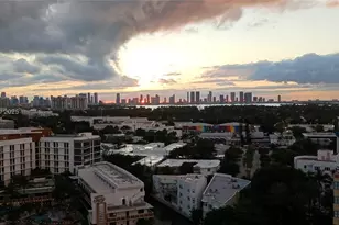 2401 Collins Ave, Miami Beach, FL 33140 - Photo 2