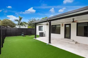 5641 SW 67th Ave, South Miami, FL 33143 - Photo 8