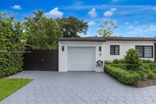 5641 SW 67th Ave, South Miami, FL 33143 - Photo 4