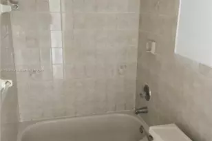 256 E 7th St, Hialeah, FL 33010 - Photo 4