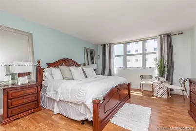 9225 Collins Ave #1006, Surfside, FL 33154 - Photo 8