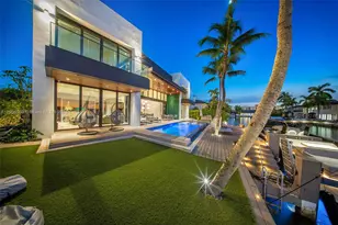 16470 NE 30th Ave, North Miami Beach, FL 33160 - Photo 6