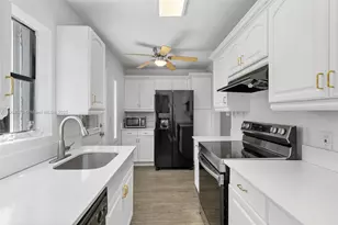 19 NE 3rd St, Dania Beach, FL 33004 - Photo 12