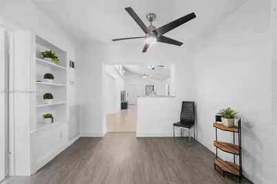 19 NE 3rd St, Dania Beach, FL 33004 - Photo 8