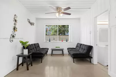 19 NE 3rd St, Dania Beach, FL 33004 - Photo 4