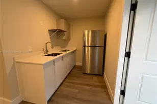 126 NE 19th Ave, Pompano Beach, FL 33060 - Photo 10