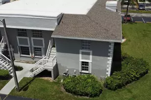 455 NE 210th Cir Terrace, Miami, FL 33179 - Photo 2