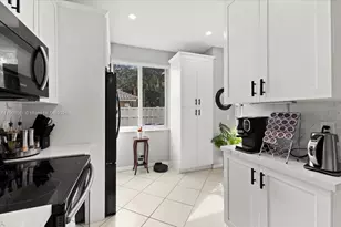 4086 NW 92nd Ave, Sunrise, FL 33351 - Photo 10