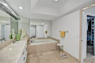 2000 Island Blvd, Aventura, FL 33160 - Photo 18