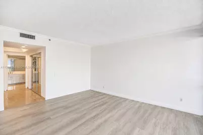 2000 Island Blvd #1710, Aventura, FL 33160 - Photo 14