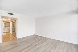 2000 Island Blvd, Aventura, FL 33160 - Photo 14