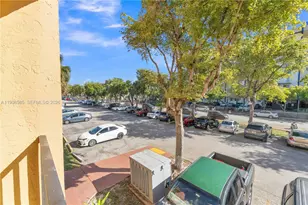 4709 NW 7th St, Miami, FL 33126 - Photo 20