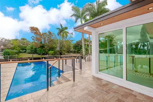 2436 Okeechobee Ln, Fort Lauderdale, FL 33317 - Photo 12