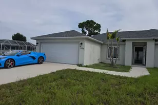 482 NW Marion Ave, Port Saint Lucie, FL 34983 - Photo 2