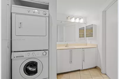 1750 N Bayshore Dr #2314, Miami, FL 33132 - Photo 18