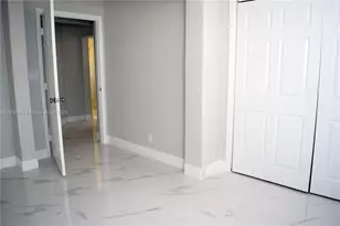 622 NE 6th St, Hallandale Beach, FL 33009 - Photo 14