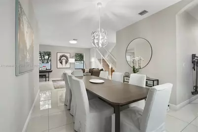 10204 NW 86th St, Doral, FL 33178 - Photo 10