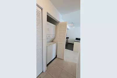 1111 SW 1st Ave #2124-N, Miami, FL 33130 - Photo 10