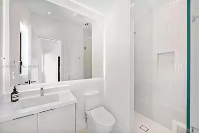 601 NE 56th St, Miami, FL 33137 - Photo 62