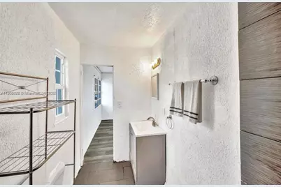 1001 N 16th Ct, Fort Pierce, FL 34950 - Photo 2
