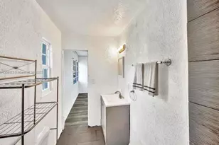 1001 N 16th Ct, Fort Pierce, FL 34950 - Photo 2