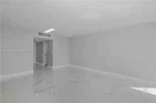 20301 W Country Club Dr, Aventura, FL 33180 - Photo 14