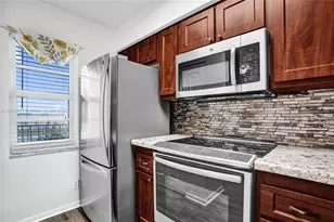 2220 N Cypress Bend Dr, Pompano Beach, FL 33069 - Photo 12