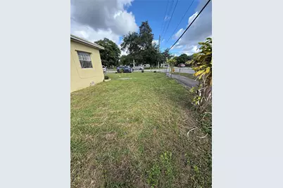 9900 NW 25th Ave, Miami, FL 33147 - Photo 10