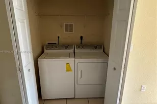 11605 NW 89th St, Doral, FL 33178 - Photo 8