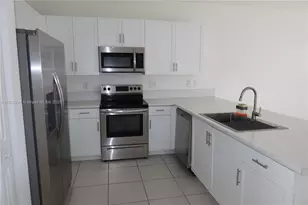 18240 SW 148th Rd, Miami, FL 33187 - Photo 4