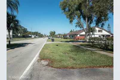 7867 Tam Oshanter Blvd #0, North Lauderdale, FL 33068 - Photo 2