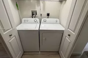 7844 NW 114th Path, Doral, FL 33178 - Photo 14