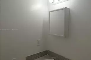 13950 NE 2nd Ave, Miami, FL 33161 - Photo 46