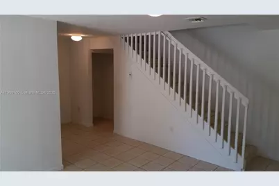 13950 NE 2nd Ave #1A, Miami, FL 33161 - Photo 4