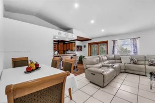 2590 SE 7th Pl, Homestead, FL 33033 - Photo 16