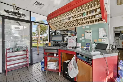 Farm Store Franchise For Sale in Hialeah Gardens, Hialeah Gardens, FL 33018 - Photo 6