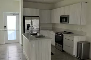 4740 NW 84th Ct, Doral, FL 33166 - Photo 6