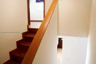 801 N Venetian Dr, Miami, FL 33139 - Photo 18