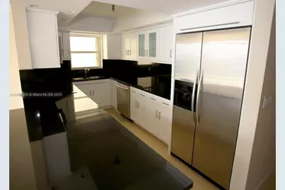 801 N Venetian Dr #1106, Miami, FL 33139 - Photo 6