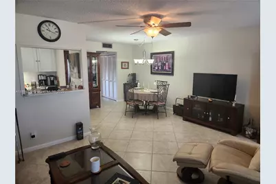 2114 E Cambridge  E #2114, Deerfield Beach, FL 33442 - Photo 4