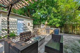 155 NW 124th St, North Miami, FL 33168 - Photo 32