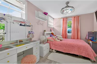 155 NW 124th St, North Miami, FL 33168 - Photo 38