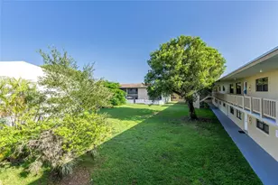 10370 SW 220th St, Cutler Bay, FL 33190 - Photo 18